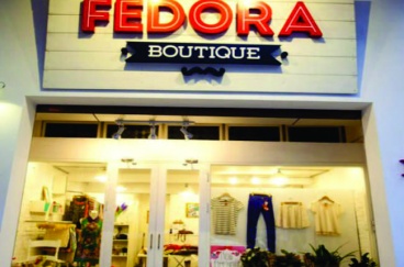 Bảng hiệu Shop thời trang